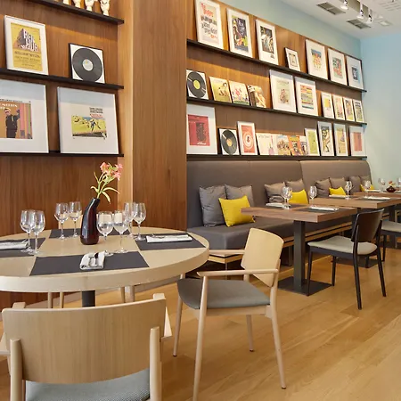 Zinema7 Hotel 4*